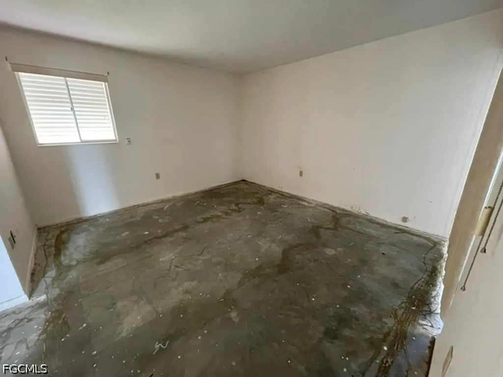 8381 Antigua Court Fort Myers FL 33907
