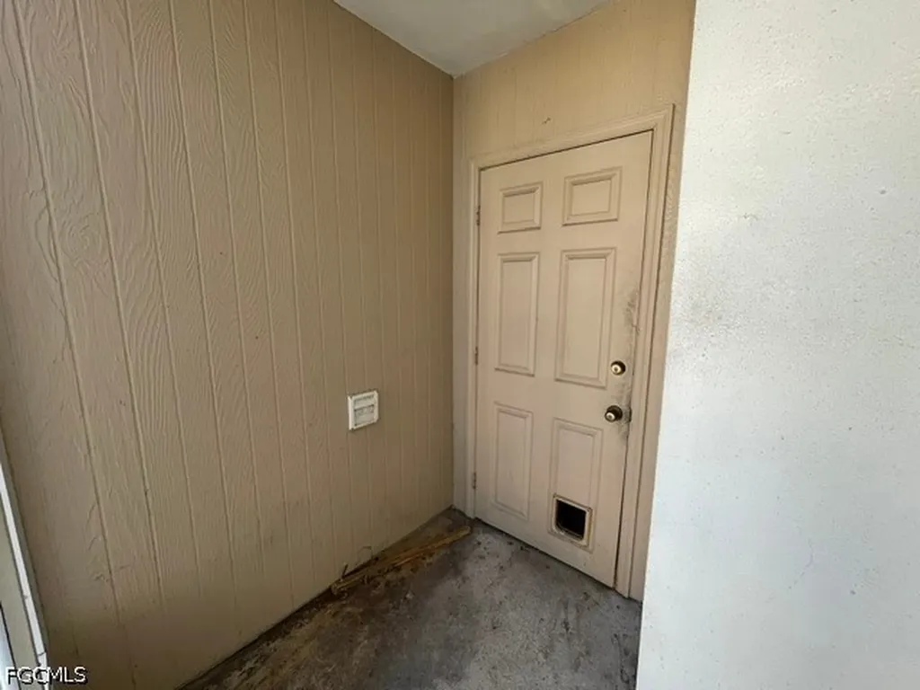 8381 Antigua Court Fort Myers FL 33907