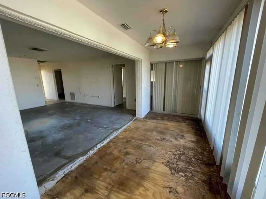8381 Antigua Court Fort Myers FL 33907