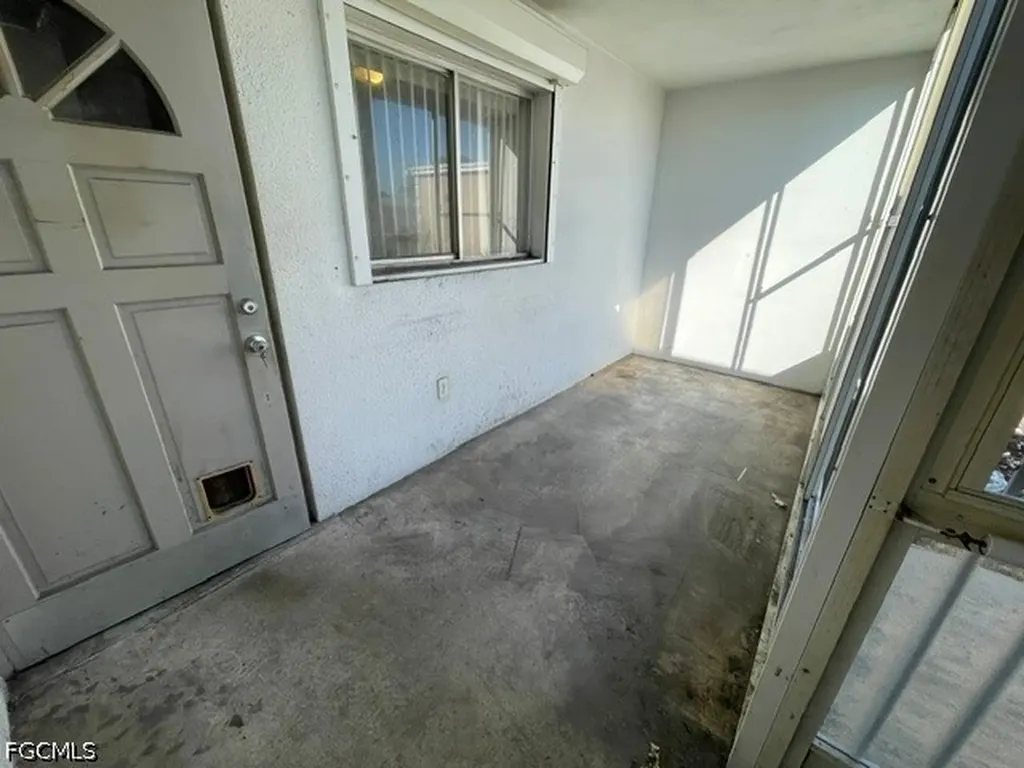 8381 Antigua Court Fort Myers FL 33907