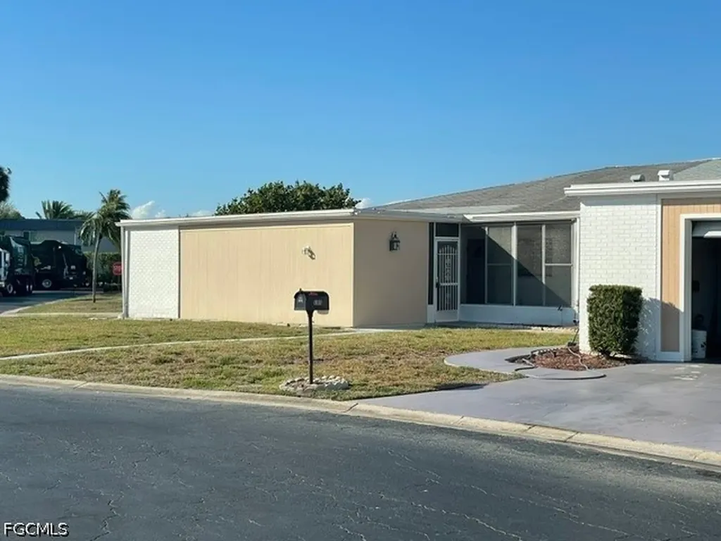 8381 Antigua Court Fort Myers FL 33907
