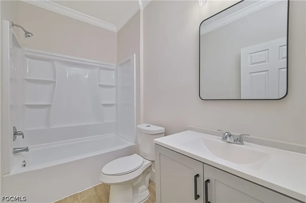 1076/1078 Ainsworth Street E Lehigh Acres FL 33974