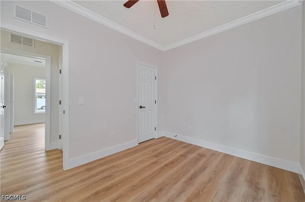 1076/1078 Ainsworth Street E Lehigh Acres FL 33974