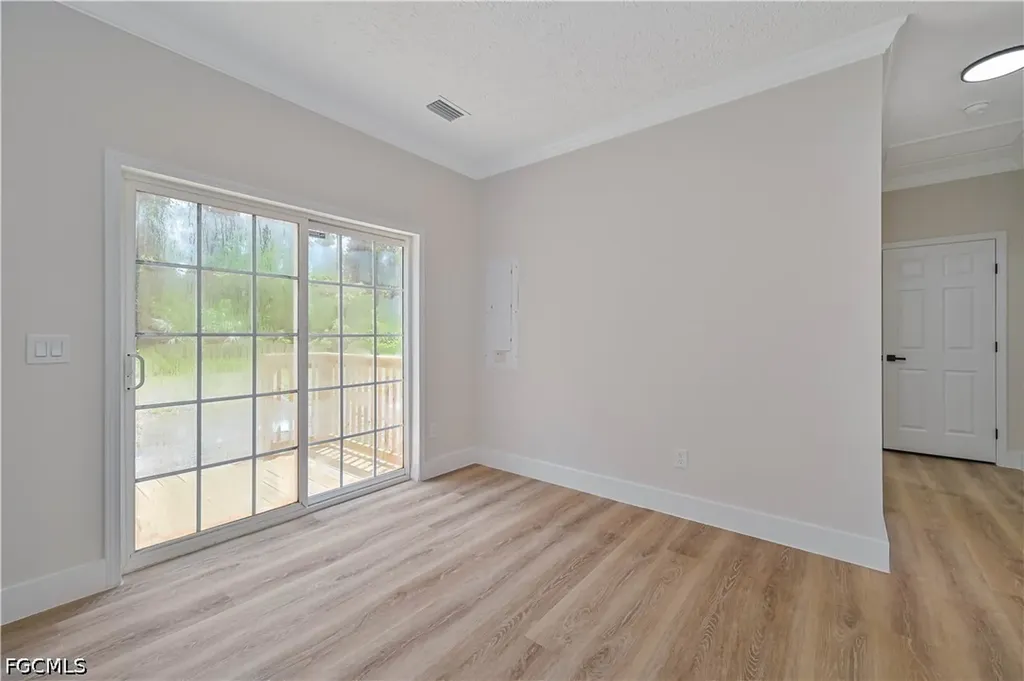 1076/1078 Ainsworth Street E Lehigh Acres FL 33974