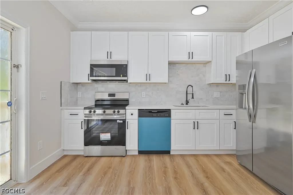 1076/1078 Ainsworth Street E Lehigh Acres FL 33974