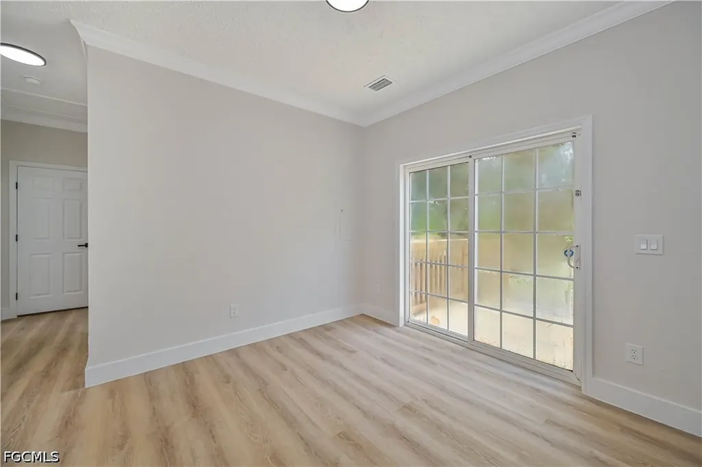 1076/1078 Ainsworth Street E Lehigh Acres FL 33974