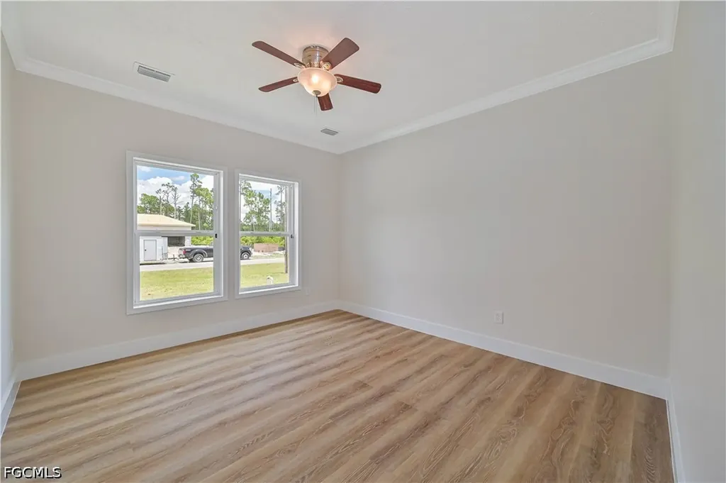 1076/1078 Ainsworth Street E Lehigh Acres FL 33974