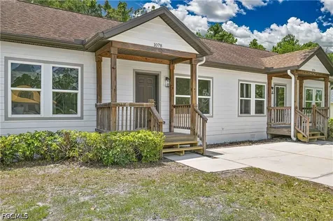 1076/1078 Ainsworth Street E Lehigh Acres FL 33974