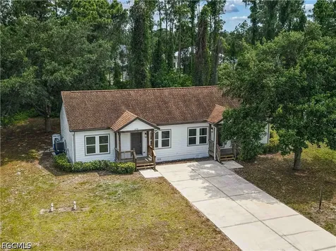 1076/1078 Ainsworth Street E Lehigh Acres FL 33974
