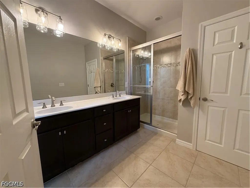 3765 Tilbor Circle Fort Myers FL 33916