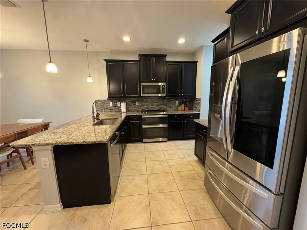3765 Tilbor Circle Fort Myers FL 33916