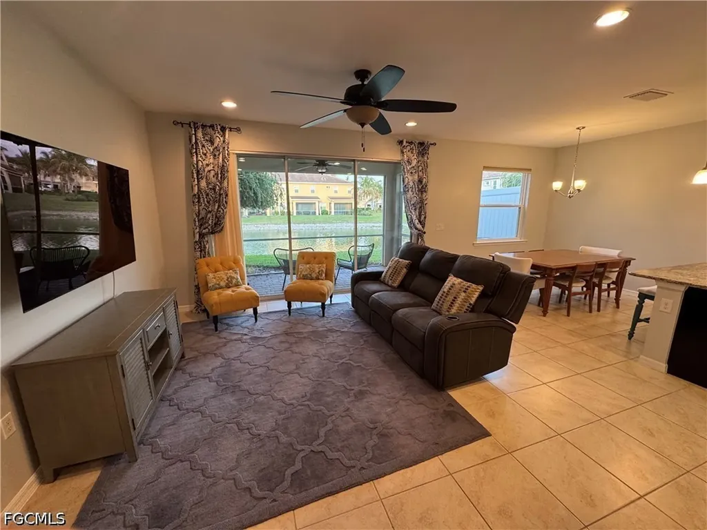 3765 Tilbor Circle Fort Myers FL 33916