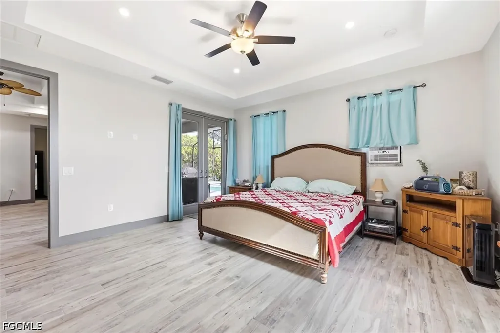 212 SW 20th Street Cape Coral FL 33991