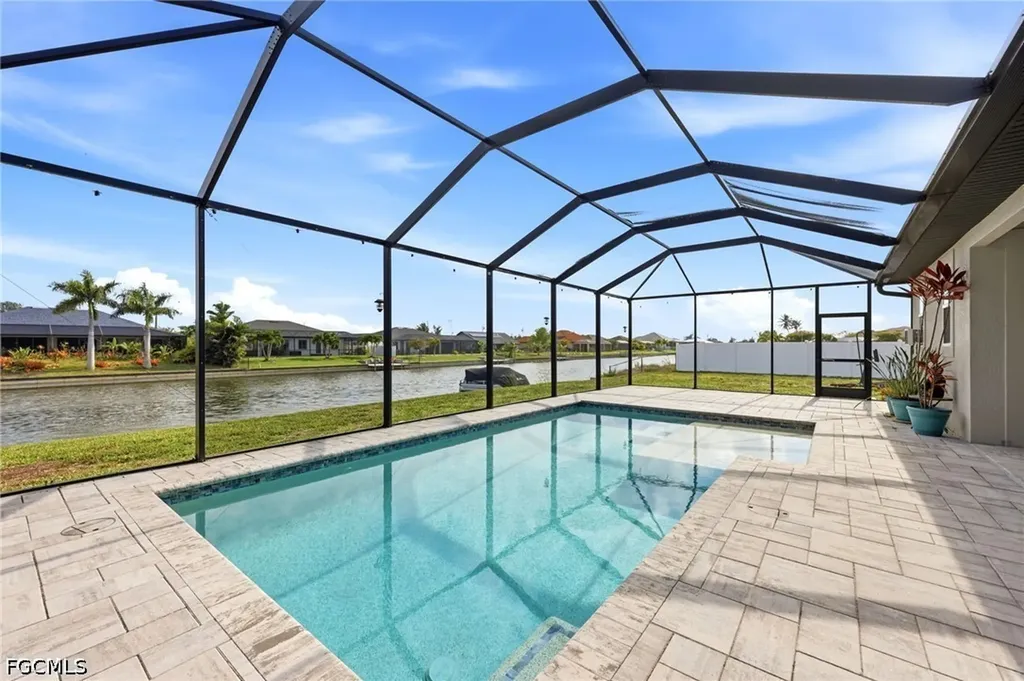 212 SW 20th Street Cape Coral FL 33991