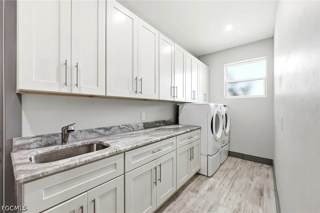 212 SW 20th Street Cape Coral FL 33991