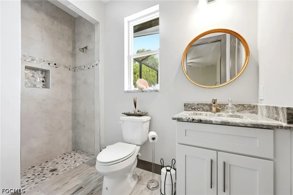 212 SW 20th Street Cape Coral FL 33991