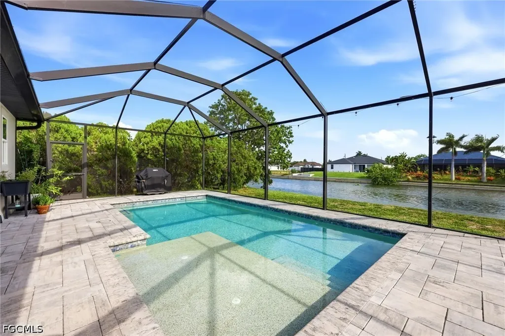 212 SW 20th Street Cape Coral FL 33991