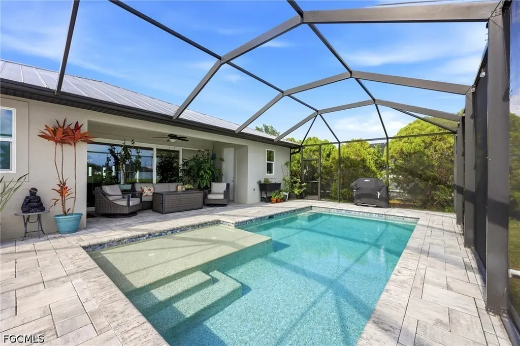 212 SW 20th Street Cape Coral FL 33991