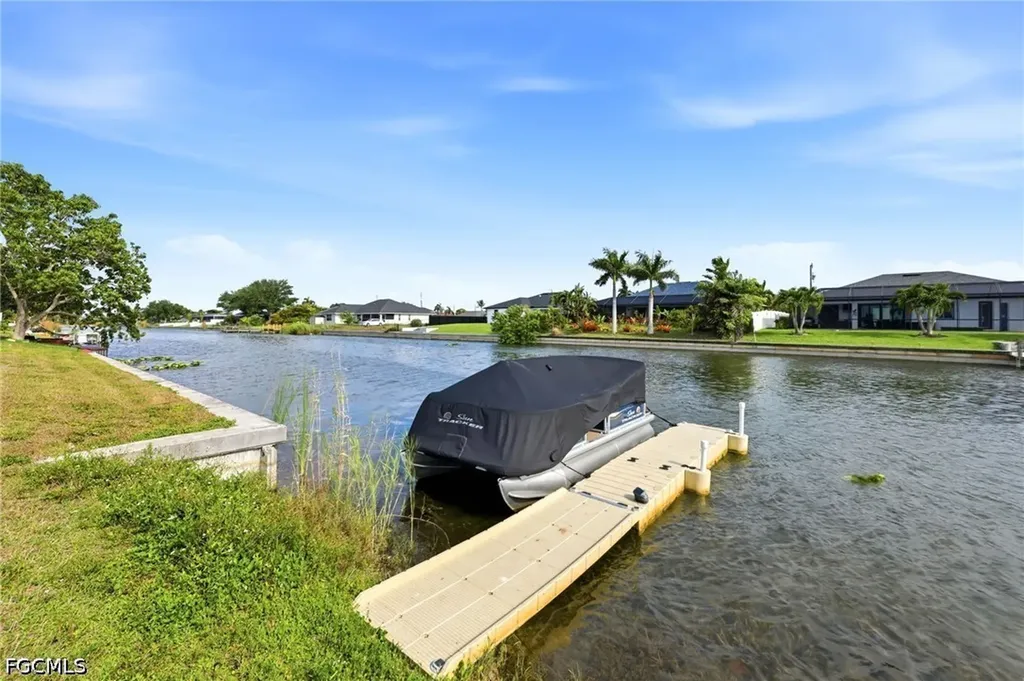 212 SW 20th Street Cape Coral FL 33991