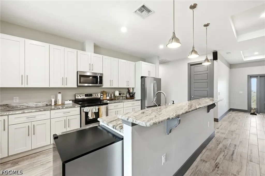 212 SW 20th Street Cape Coral FL 33991