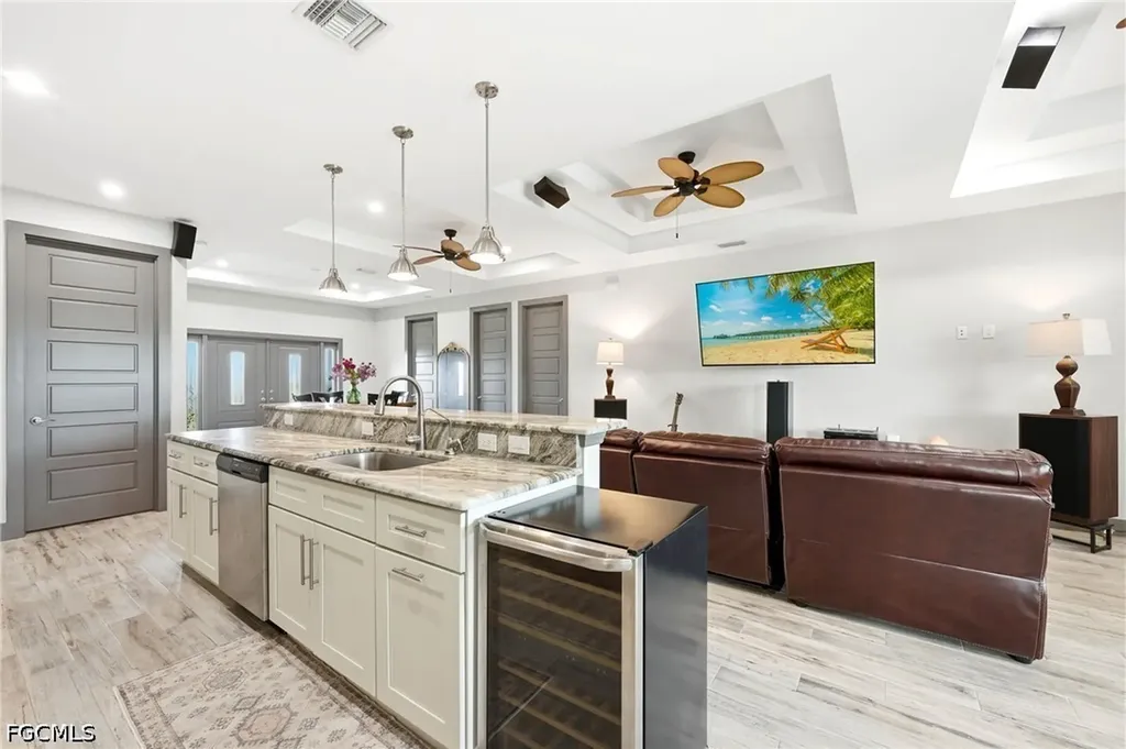 212 SW 20th Street Cape Coral FL 33991
