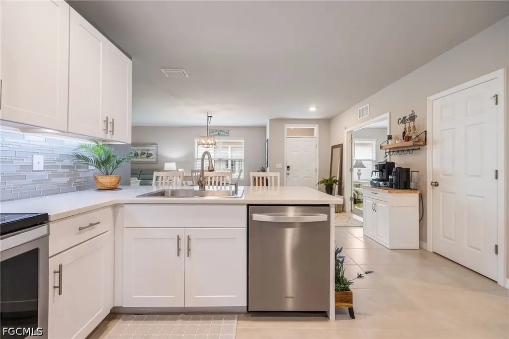 2052 Pigeon Plum Way North Fort Myers FL 33917