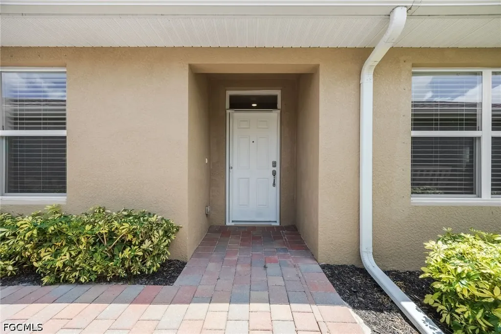 2052 Pigeon Plum Way North Fort Myers FL 33917