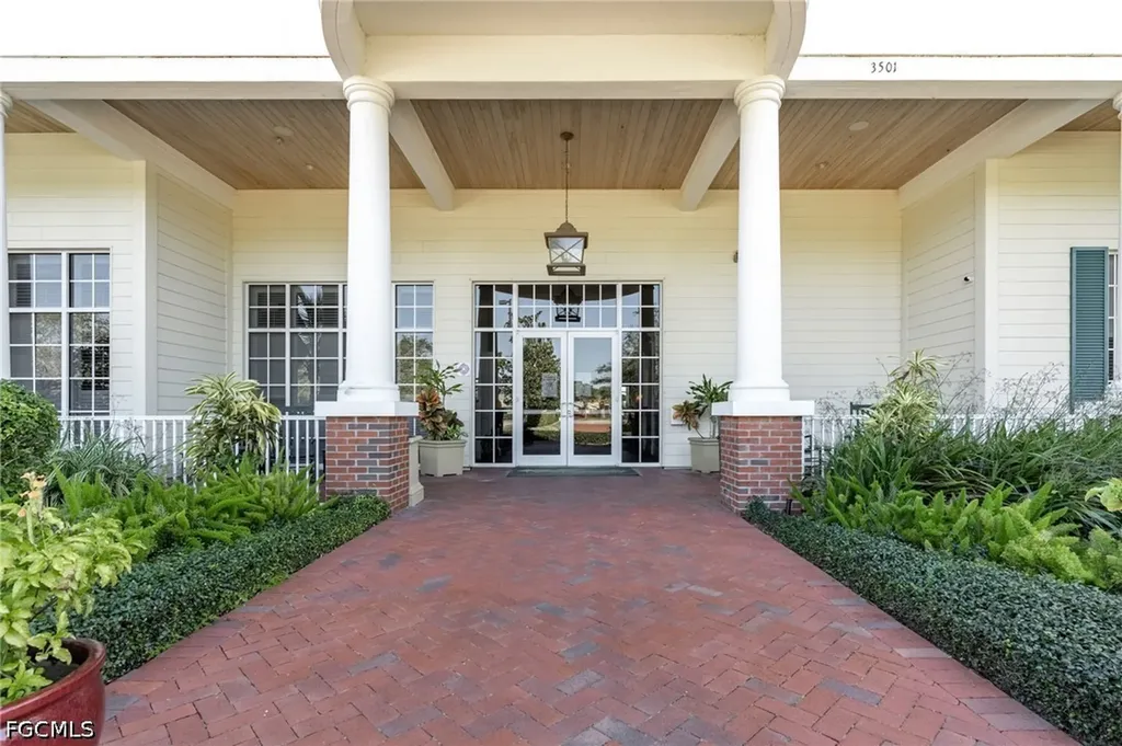2052 Pigeon Plum Way North Fort Myers FL 33917