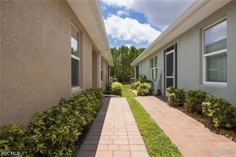 2052 Pigeon Plum Way North Fort Myers FL 33917