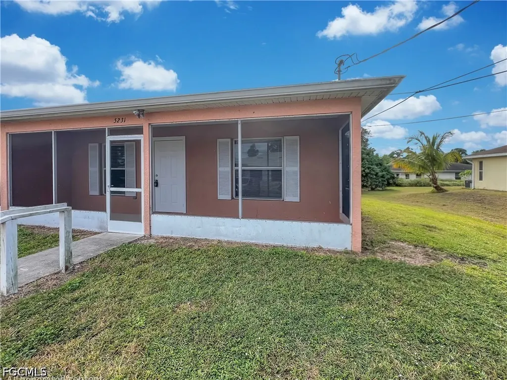 5231 27th Street SW Lehigh Acres FL 33973
