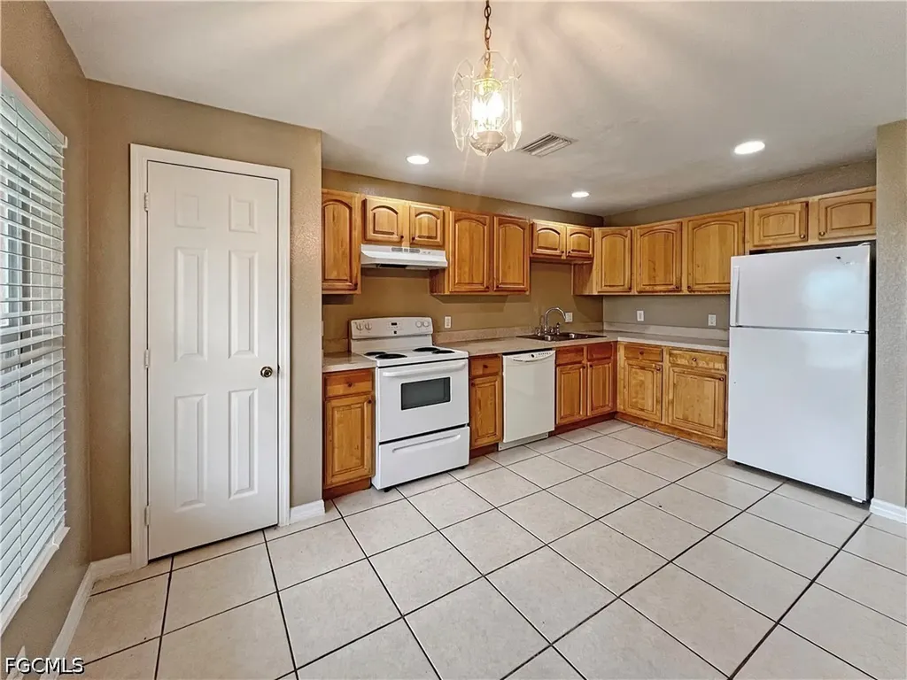 5231 27th Street SW Lehigh Acres FL 33973