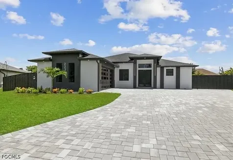 223 SW 22nd Court Cape Coral FL 33991