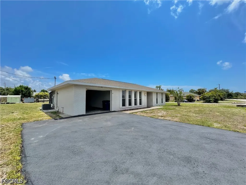 7346 Captiva Boulevard Fort Myers FL 33967
