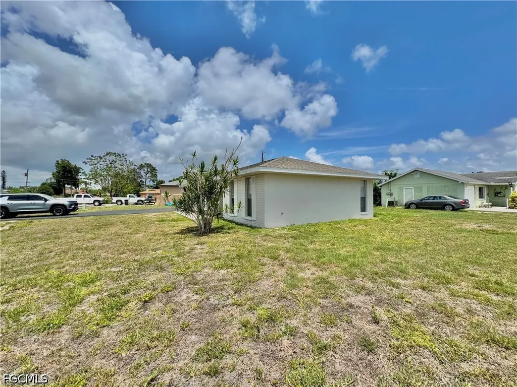7346 Captiva Boulevard Fort Myers FL 33967
