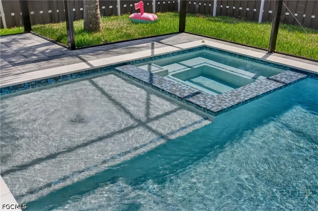 812 SW 14th Avenue Cape Coral FL 33991