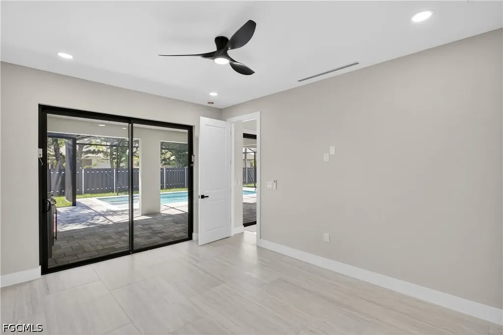 812 SW 14th Avenue Cape Coral FL 33991