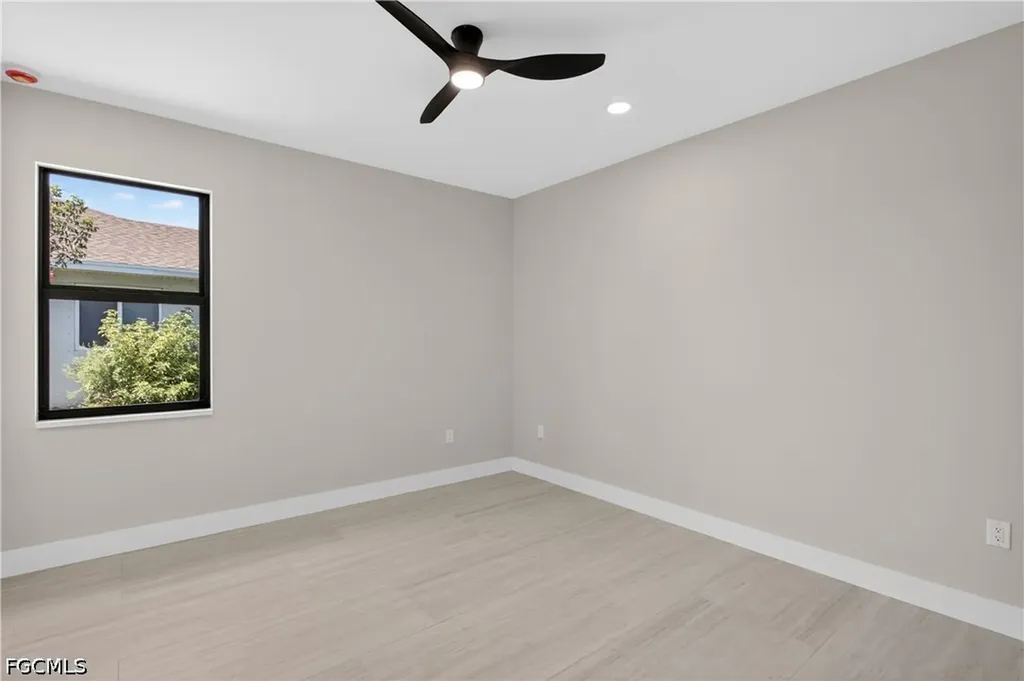 812 SW 14th Avenue Cape Coral FL 33991