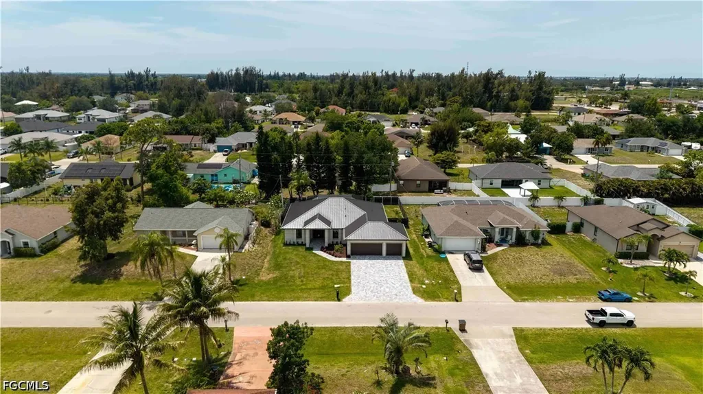 812 SW 14th Avenue Cape Coral FL 33991