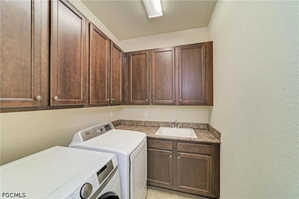 3701 Pleasant Springs Drive Naples FL 34119