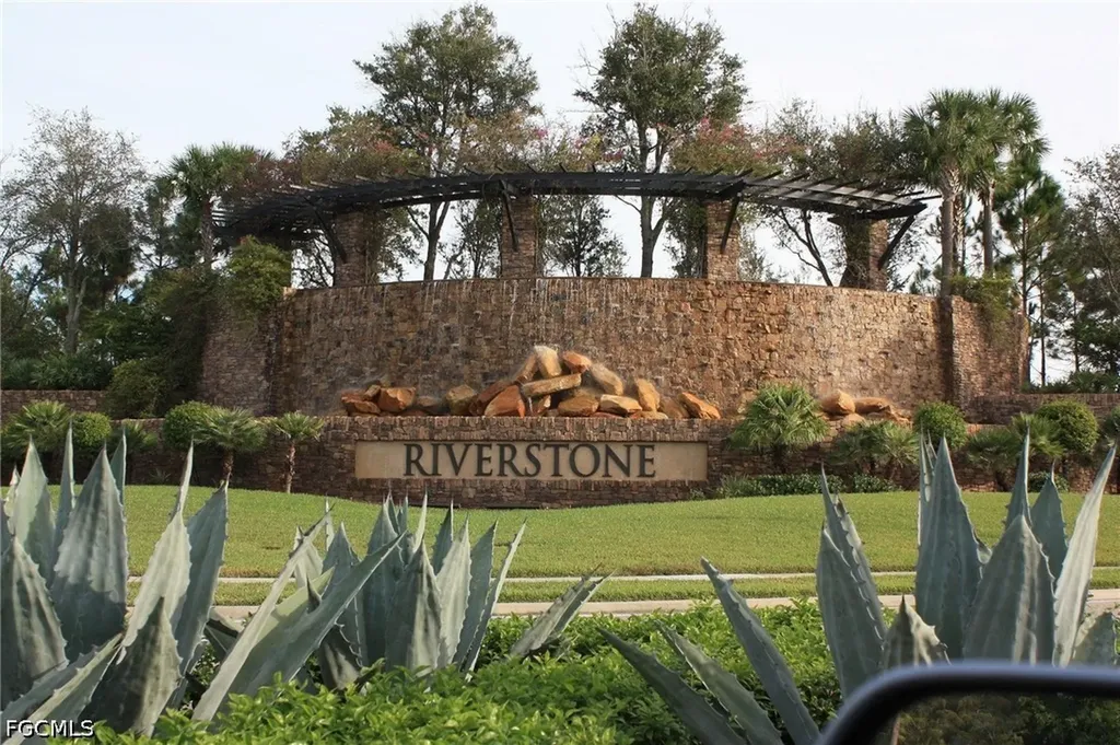 3701 Pleasant Springs Drive Naples FL 34119