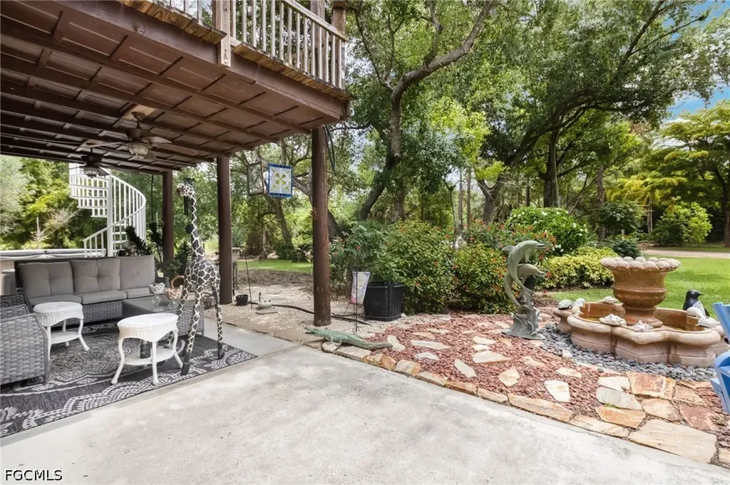 17611 Old Bayshore Road North Fort Myers FL 33917