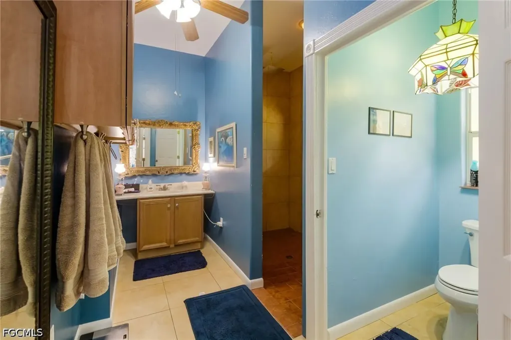17611 Old Bayshore Road North Fort Myers FL 33917