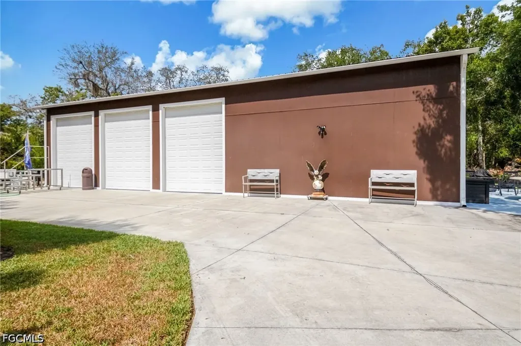 17611 Old Bayshore Road North Fort Myers FL 33917