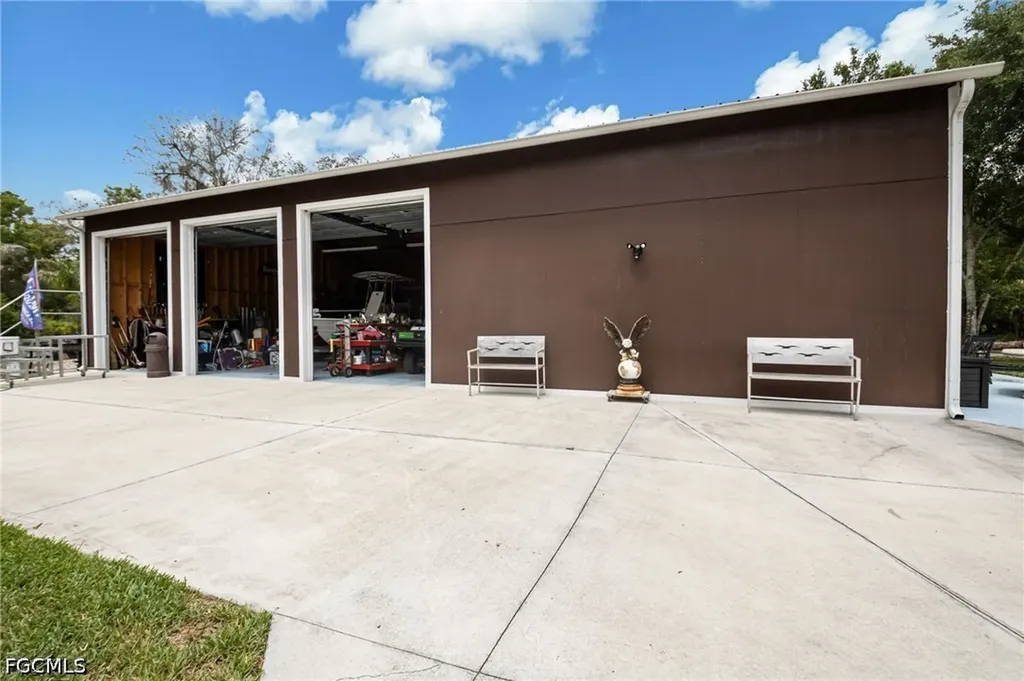 17611 Old Bayshore Road North Fort Myers FL 33917
