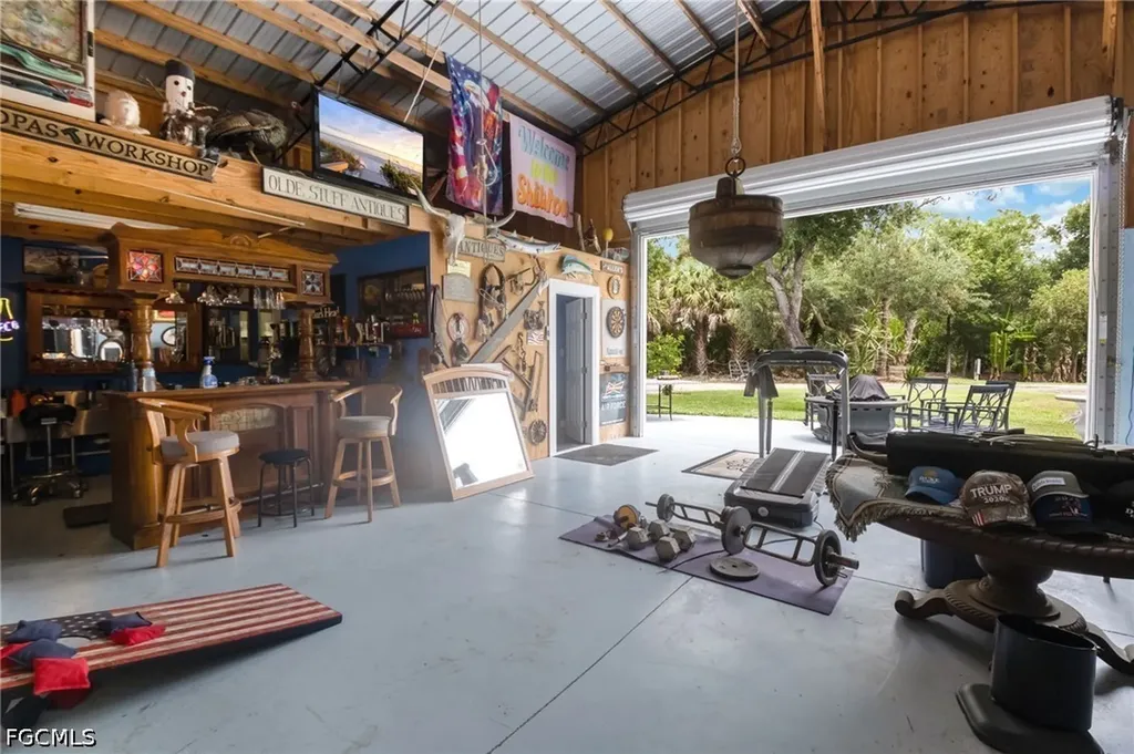 17611 Old Bayshore Road North Fort Myers FL 33917