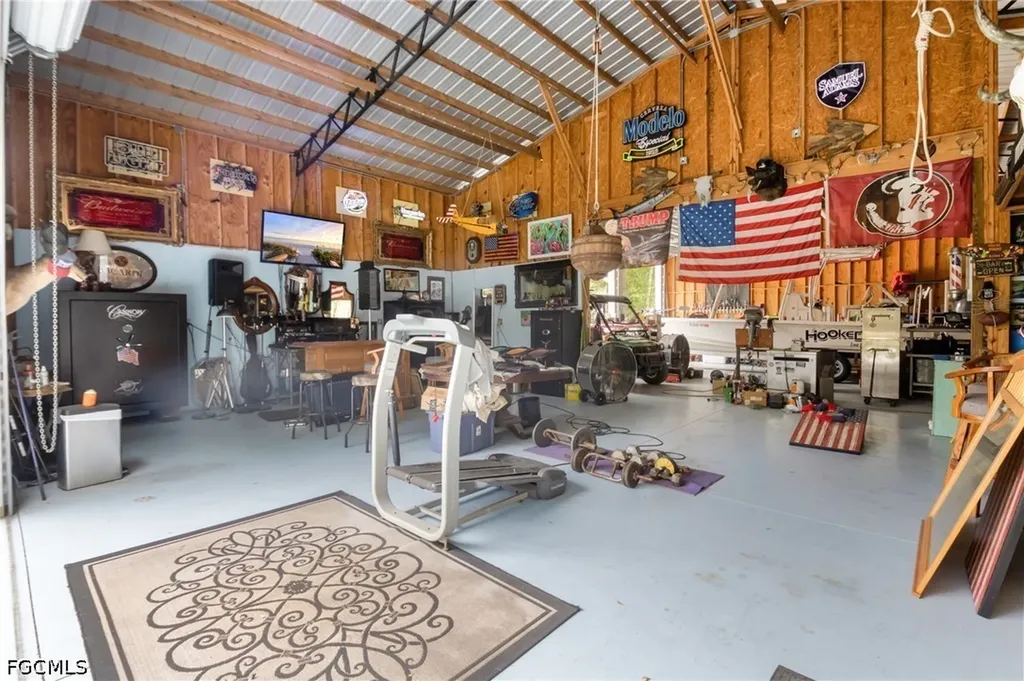 17611 Old Bayshore Road North Fort Myers FL 33917
