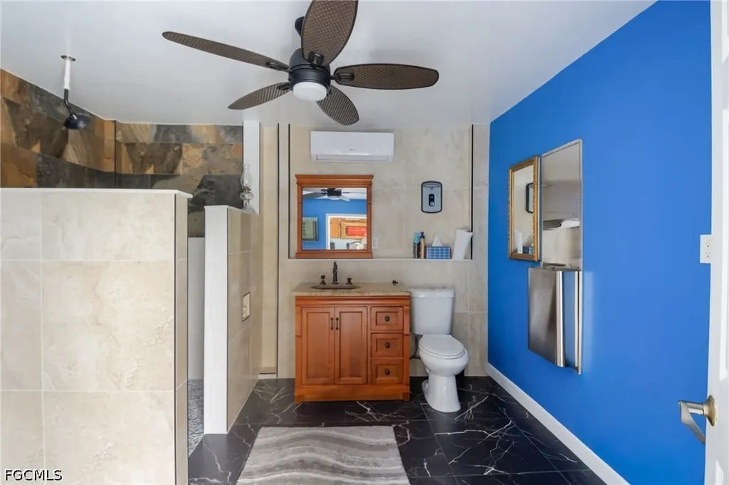 17611 Old Bayshore Road North Fort Myers FL 33917