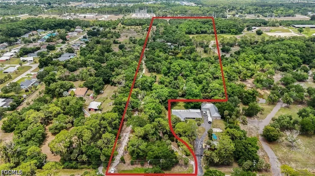 17611 Old Bayshore Road North Fort Myers FL 33917