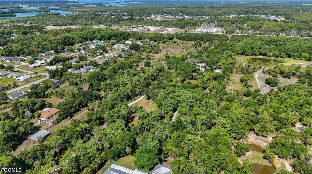 17611 Old Bayshore Road North Fort Myers FL 33917