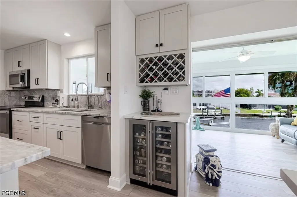 1671 Edith Esplanade Cape Coral FL 33904